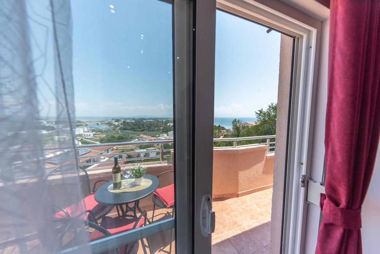 Apartments Villa Egzon Ülgün Dış mekan fotoğraf