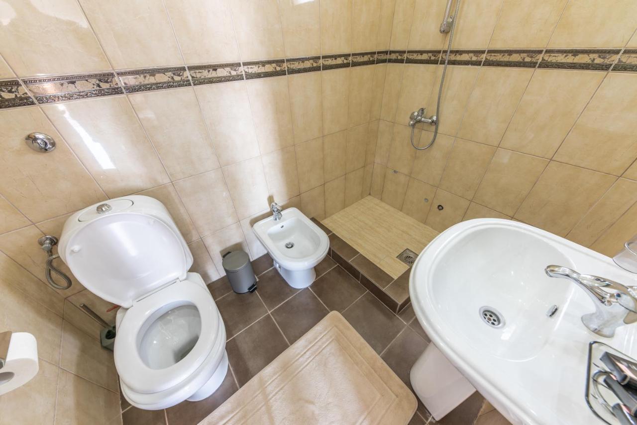 Apartments Villa Egzon Ülgün Dış mekan fotoğraf