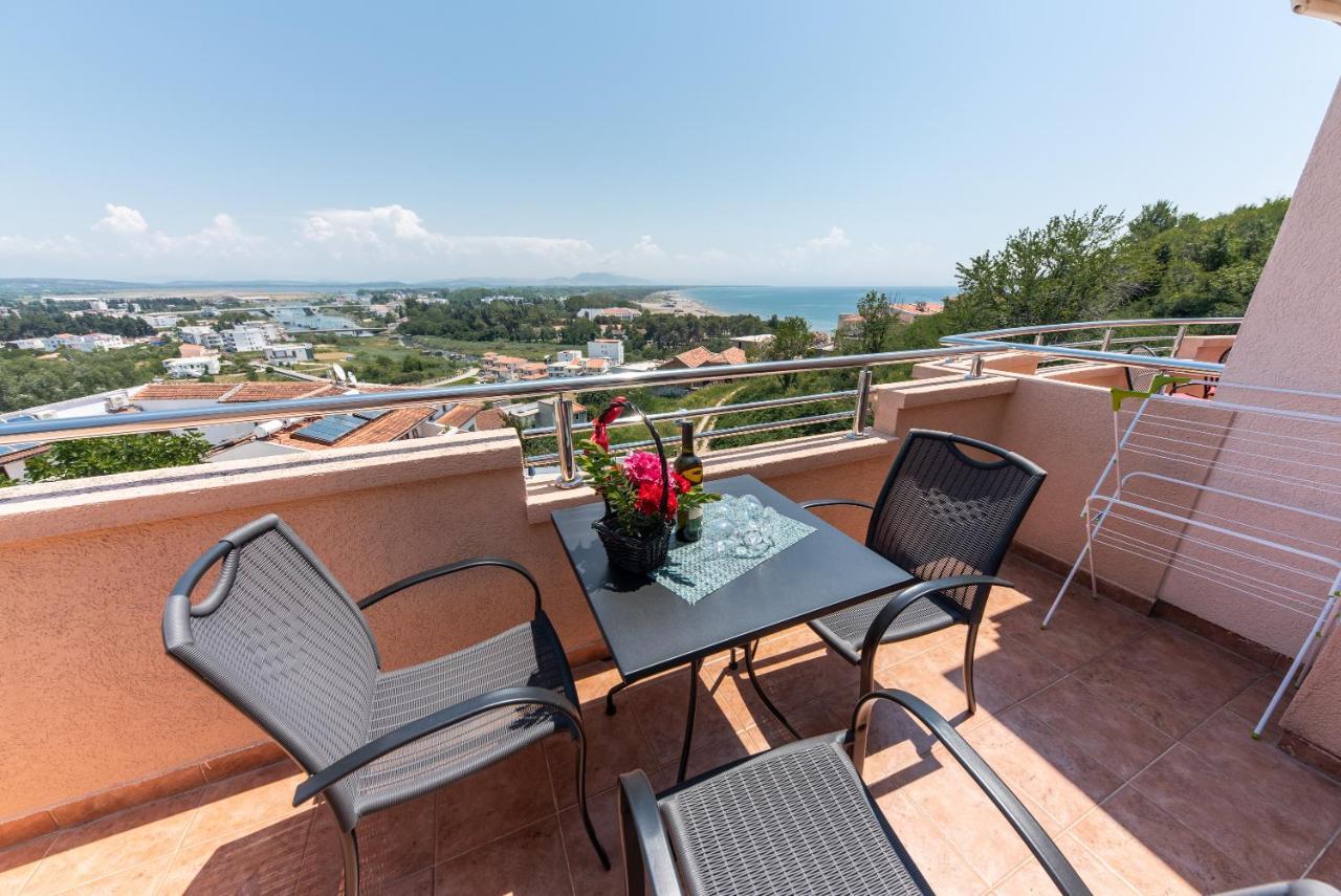 Apartments Villa Egzon Ülgün Dış mekan fotoğraf