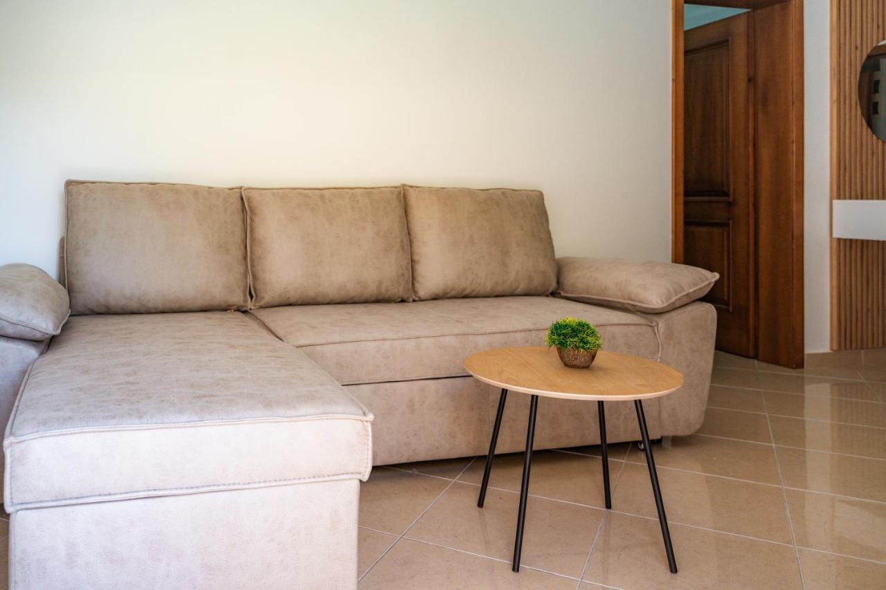 Apartments Villa Egzon Ülgün Dış mekan fotoğraf
